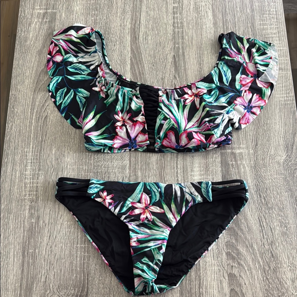 Hot kiss Floral Ruffle Bikini Set